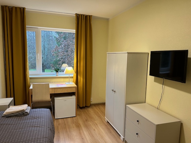 Ühene tuba 8 ja enam ööd